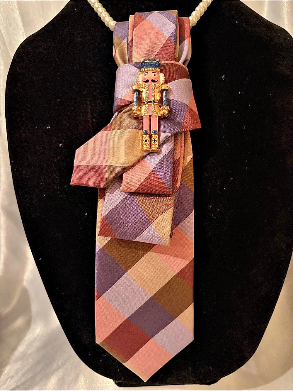 Holiday Geometric Nutcracker Statement Tie in Multicolor Like New